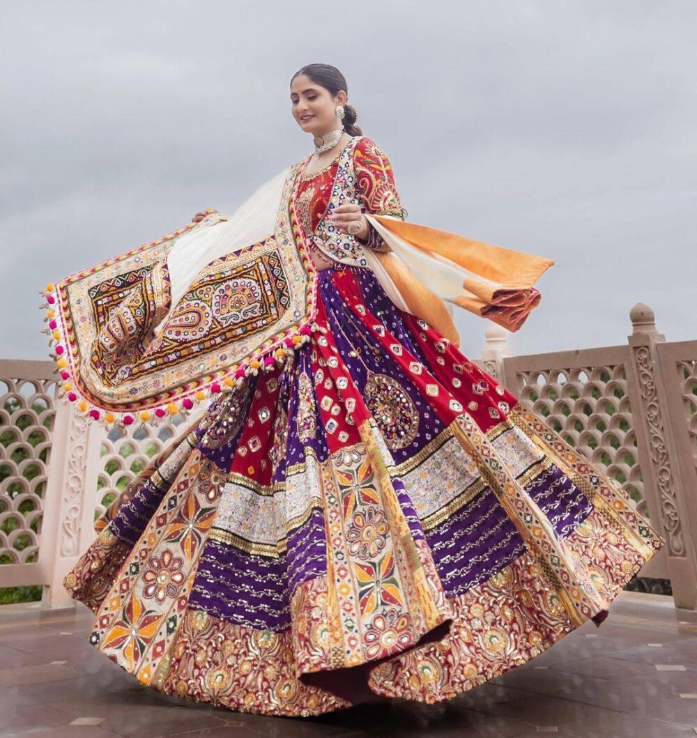 White Traditional Embroidered Chaniya Choli Set with Turquoise Dupatta - Image 8