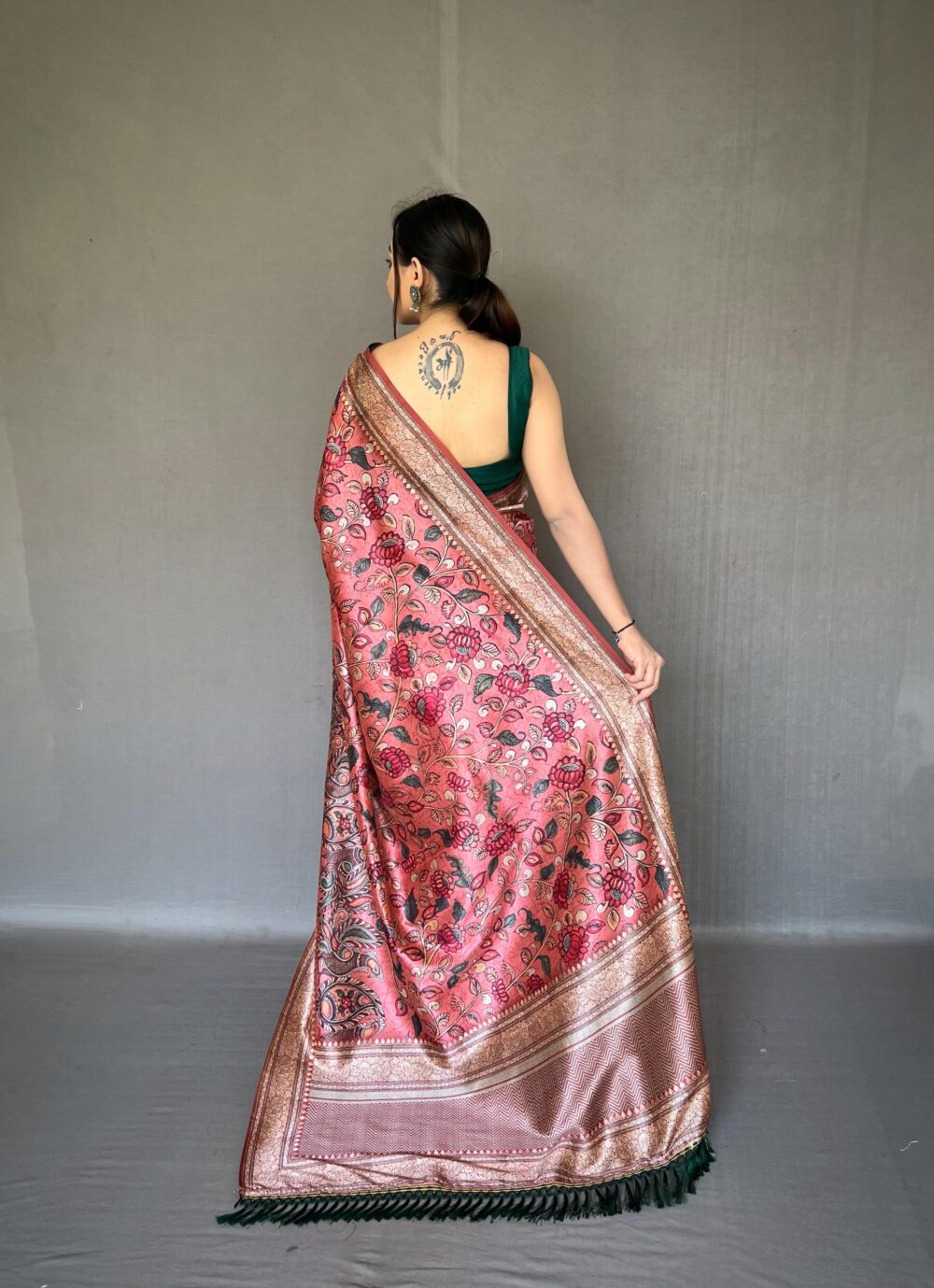 Blush Pink Digital Print Silk Saree – Floral Elegance with Antique Zari Border - Image 3