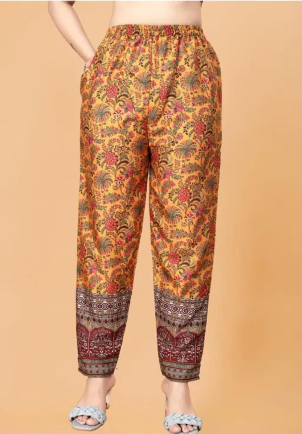 Zehra Kurti Set – Embroidered Elegance in Two Pieces - Image 3