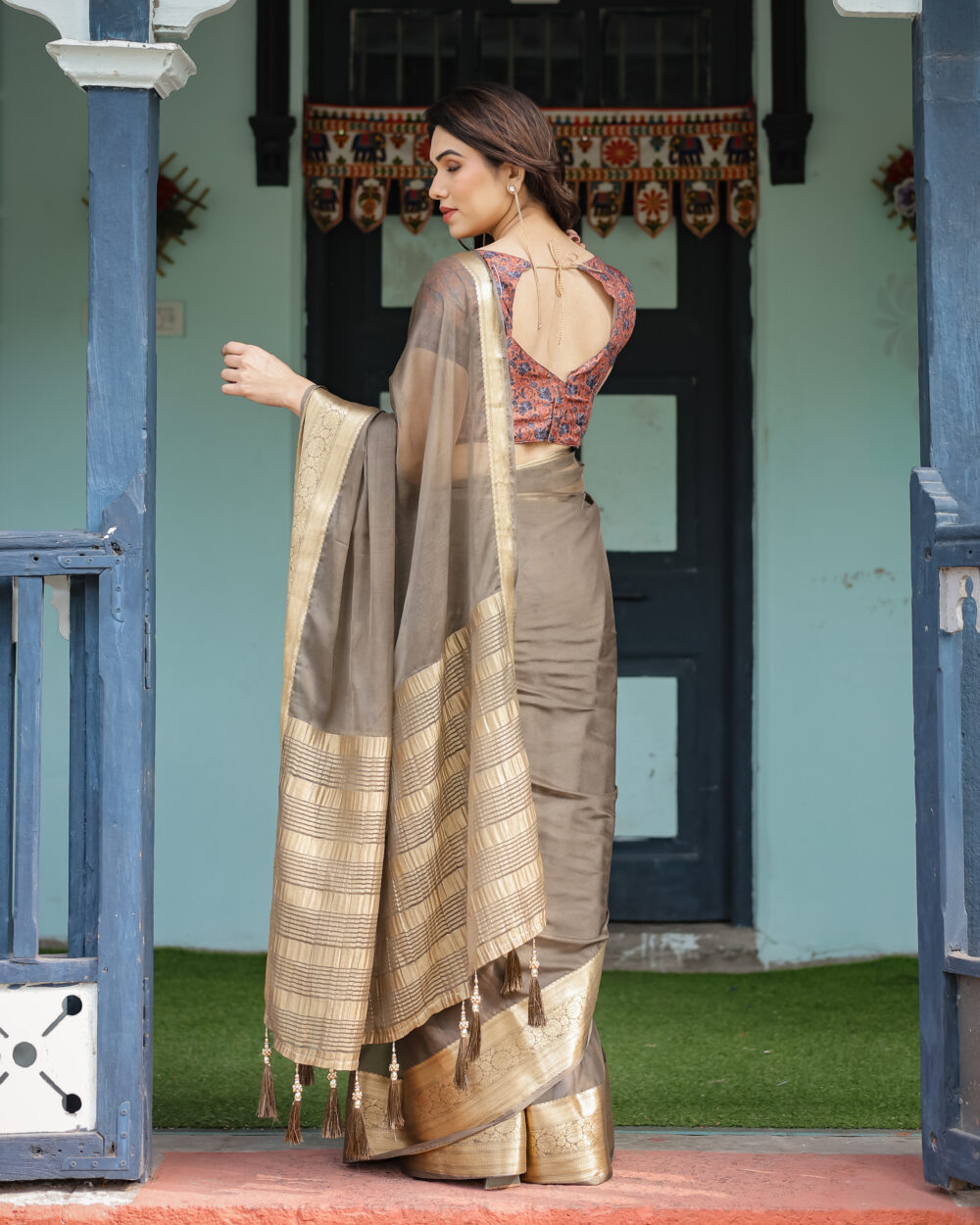 Classic Coffee Brown Chiffon Saree - Image 4