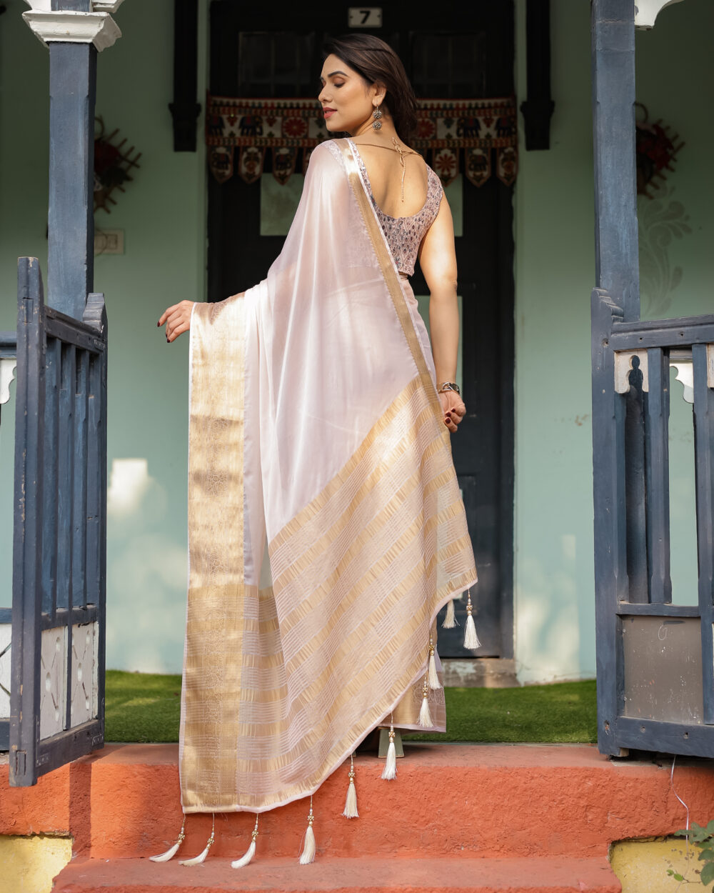 Ivory White Chiffon Saree - Image 2
